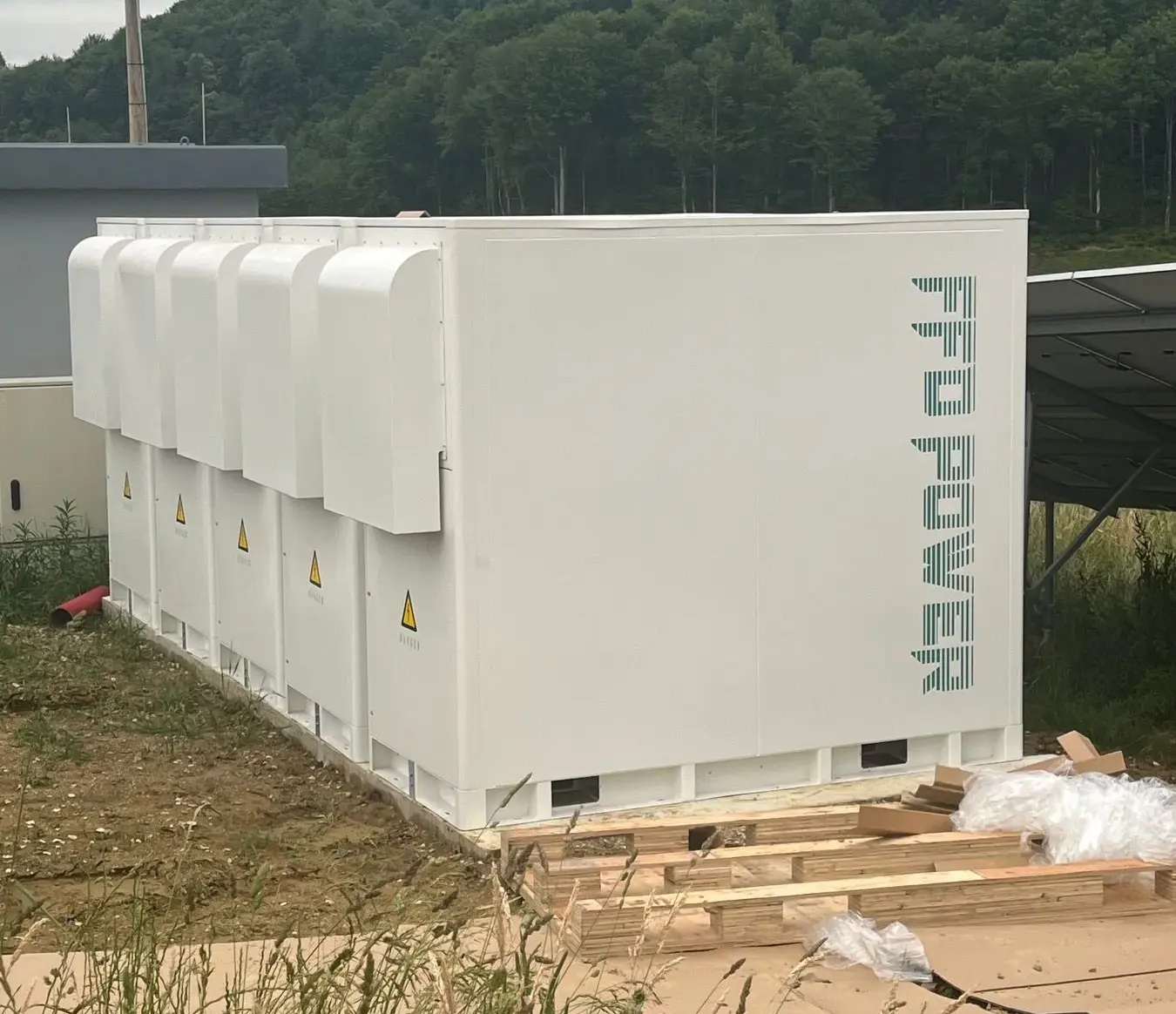 Implementacija BESS-a za PV arbitražu na mrežno povezanoj solarnoj farmi u Sloveniji od strane FFD POWER