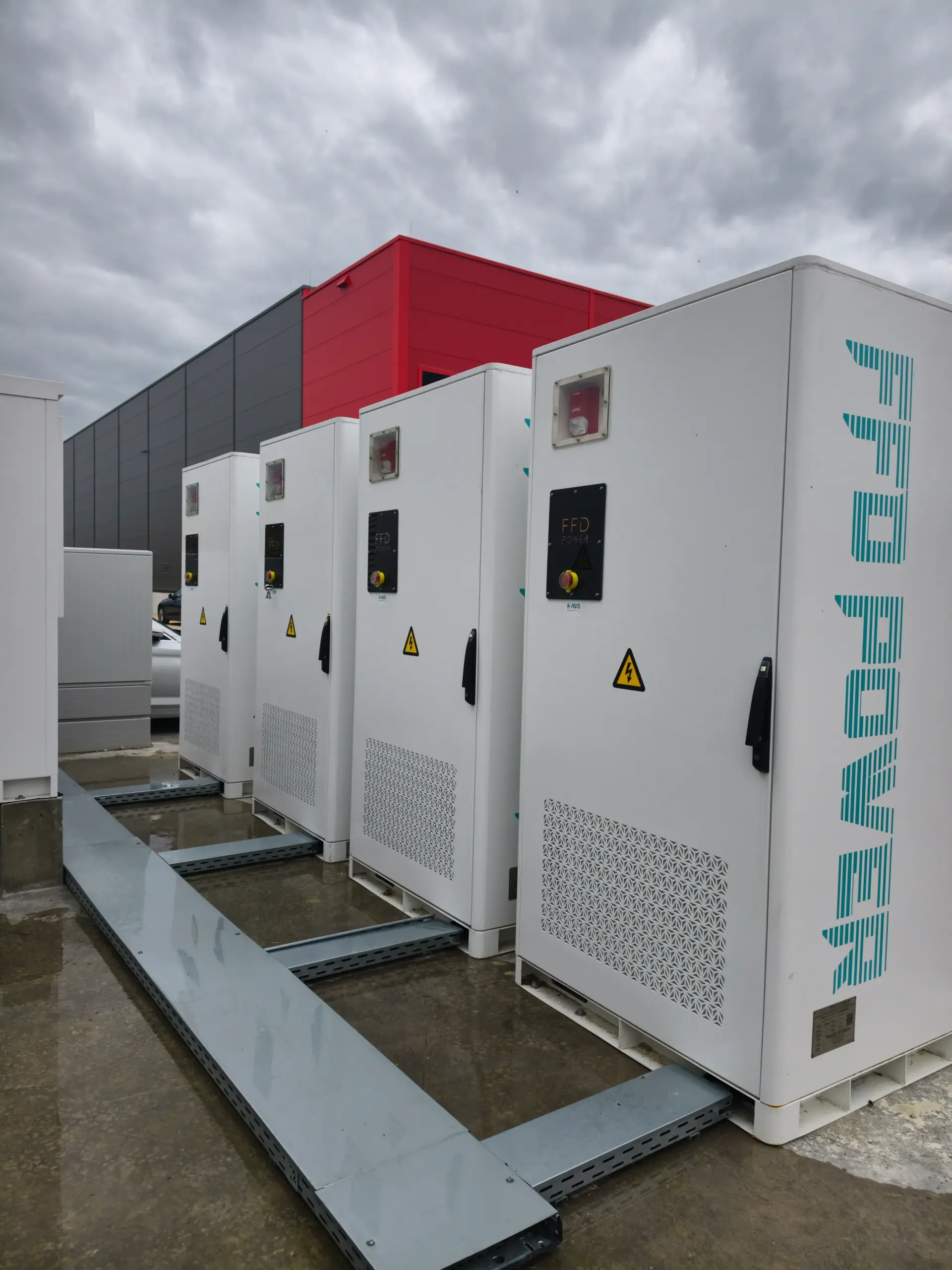 BESS kao testno opterećenje generatora u Njemačkoj FFD POWER sustav za skladištenje energije u baterijama za testiranje dizelskog generatora umjesto banaka otpornika